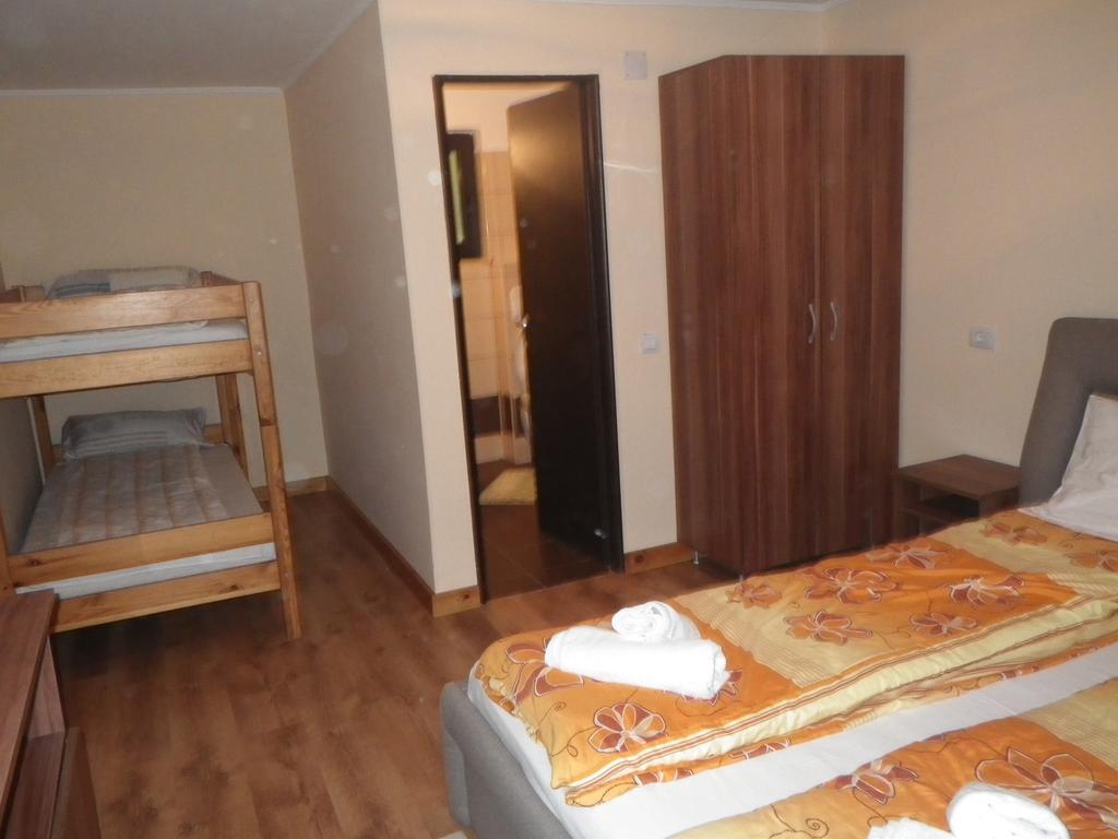 Pensiunea La Rachitele Exterior foto
